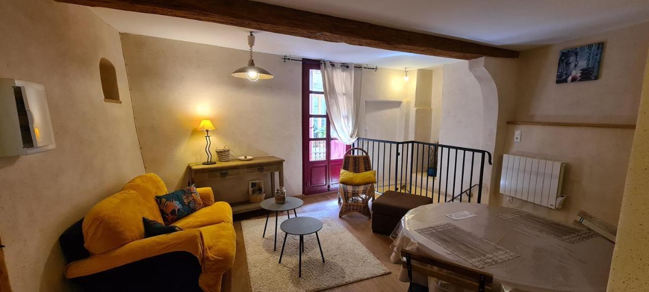 Les Studios De St Guilhem Saint-Guilhem-le-Desert Exterior foto