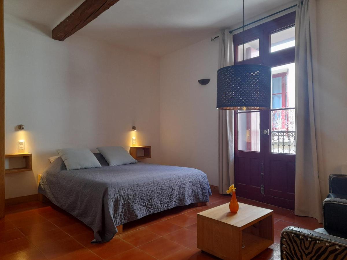 Les Studios De St Guilhem Saint-Guilhem-le-Desert Exterior foto