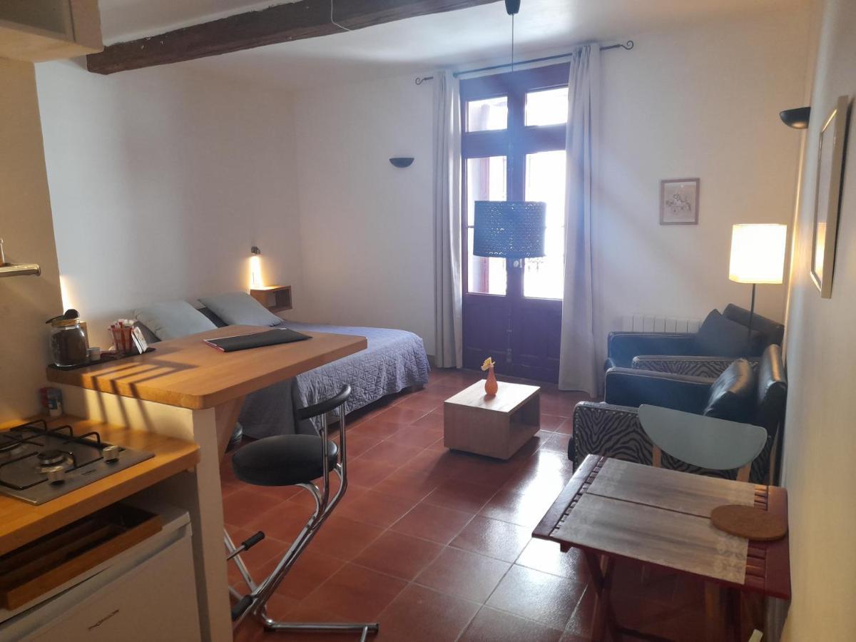 Les Studios De St Guilhem Saint-Guilhem-le-Desert Exterior foto