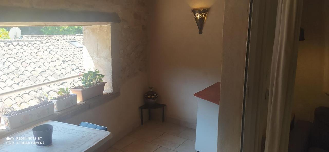 Les Studios De St Guilhem Saint-Guilhem-le-Desert Exterior foto